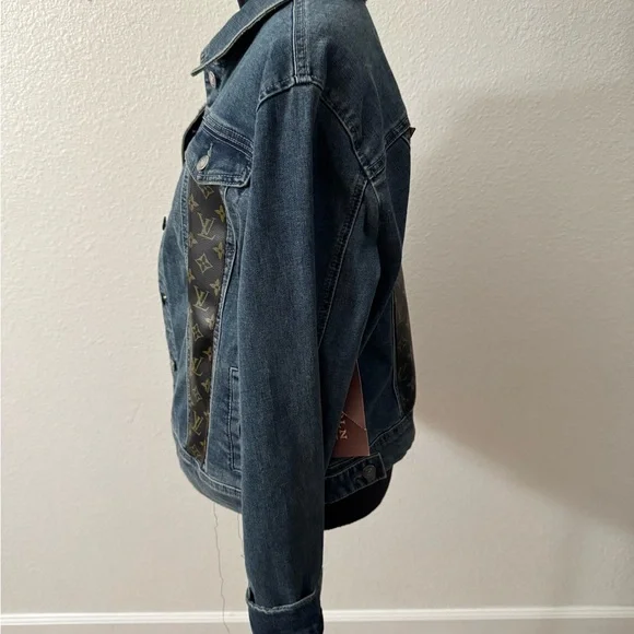 Women's Blue Jean Jacket - Picture 2 of 4